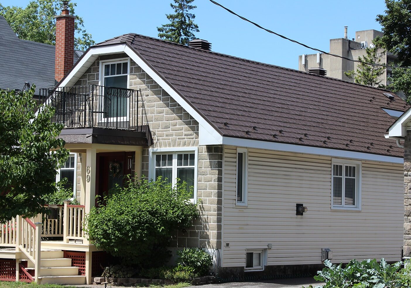 brown steel roof colour Kodiak in Northern Ontario